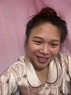Emxinhka1 online show from May 5, 2026, 9:12 am