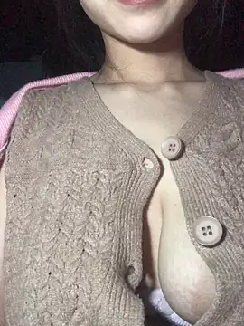 Snapshot of uyensexy chatting on February 6, 2026, 3:19 pm uyensexy online show from February 6, 2026, 3:19 pm