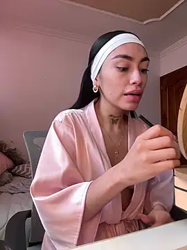 Bonny Eva online show from May 21, 2026, 7:11 pm