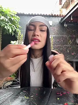 Bonny Eva online show from February 5, 2026, 6:48 pm