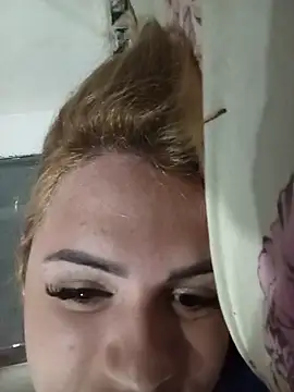 Snapshot of Luanatrans15 chatting on February 5, 2026, 3:24 am Luanatrans15 online show from February 5, 2026, 3:24 am