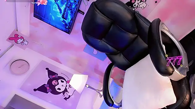 EmmaSweet23 online show from July 16, 2026, 8:06 pm