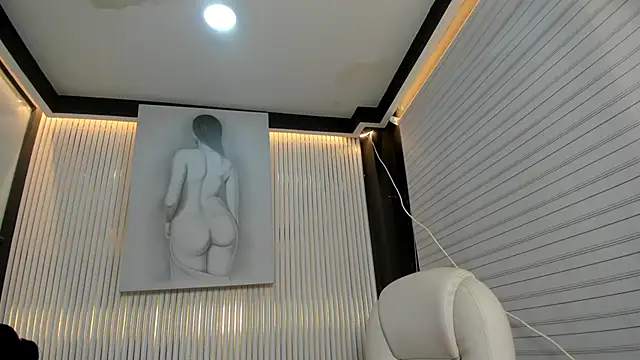 Snapshot of VenusColeman_ chatting on February 21, 2026, 8:33 pm VenusColeman online show from February 21, 2026, 8:33 pm