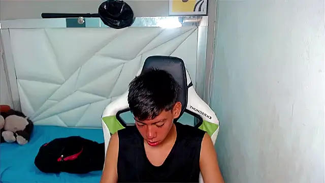 Liarr  online show from March 10, 2026, 8:13 pm