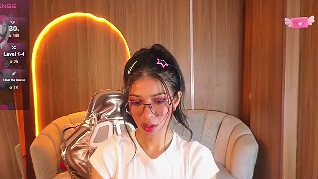 Alina b  online show from March 21, 2026, 1:04 pm