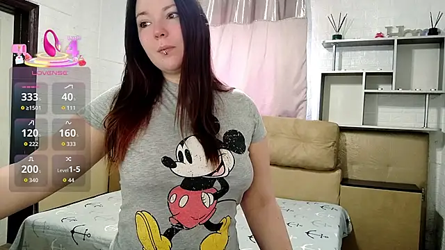 NotYourDoll online show from April 4, 2026, 6:53 am