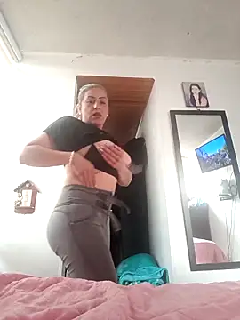 Snapshot of maynor_1998 chatting on February 10, 2026, 9:47 pm maynor 1998 online show from February 10, 2026, 9:47 pm