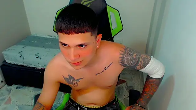 Black diamondd  online show from April 17, 2026, 4:54 pm