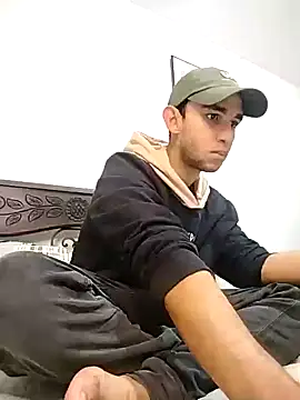 UmamiPorcus online show from February 23, 2026, 1:44 pm