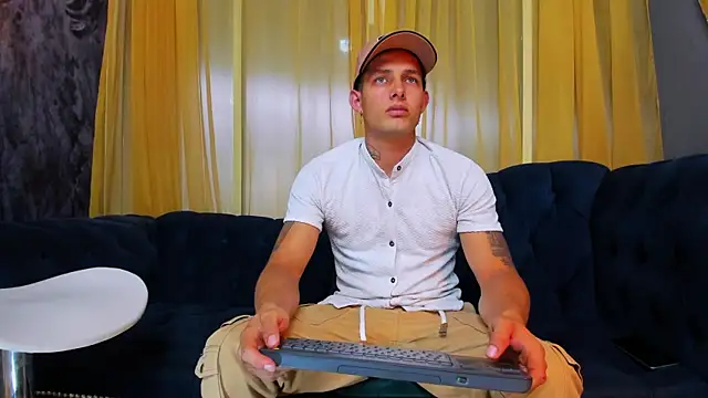  angel rivera online show from February 14, 2026, 9:04 pm