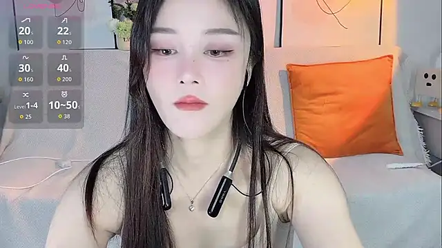 Lisa-295188 online show from April 7, 2026, 7:32 am