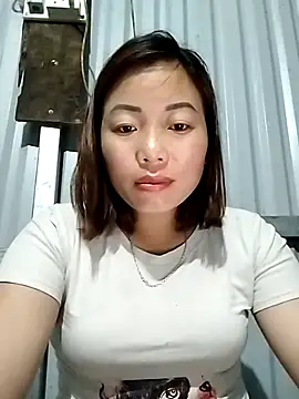 Ella-aa online show from March 25, 2026, 6:40 pm