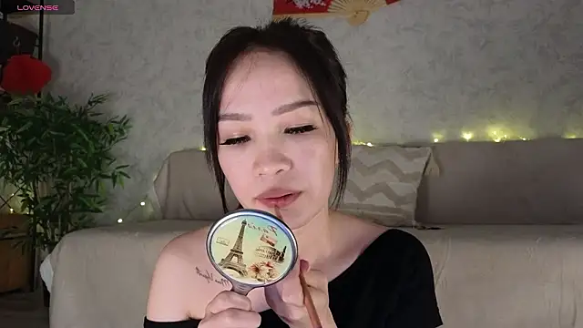 Snapshot of saya_li11 chatting on February 17, 2026, 4:04 pm saya li11 online show from February 17, 2026, 4:04 pm