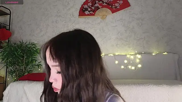 Snapshot of saya_li11 chatting on February 28, 2026, 7:24 pm saya li11 online show from February 28, 2026, 7:24 pm