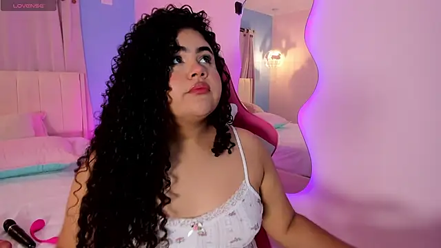 Snapshot of LOU_22_ chatting on February 22, 2026, 1:24 pm LOU 22 online show from February 22, 2026, 1:24 pm