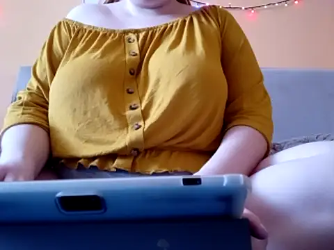 Snapshot of trixye21 chatting on February 24, 2026, 1:12 pm trixye21 online show from February 24, 2026, 1:12 pm