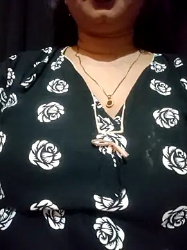 PARI51 online show from April 5, 2026, 8:26 pm