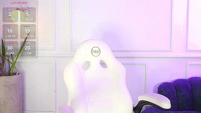 Lia Velez  online show from March 11, 2026, 3:33 am