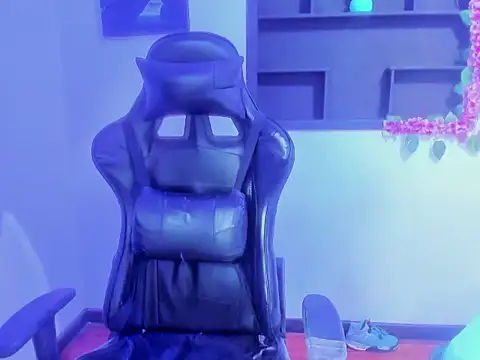 Snapshot of Lunaa_Brunettee chatting on February 11, 2026, 3:28 am Lunaa Brunettee online show from February 11, 2026, 3:28 am