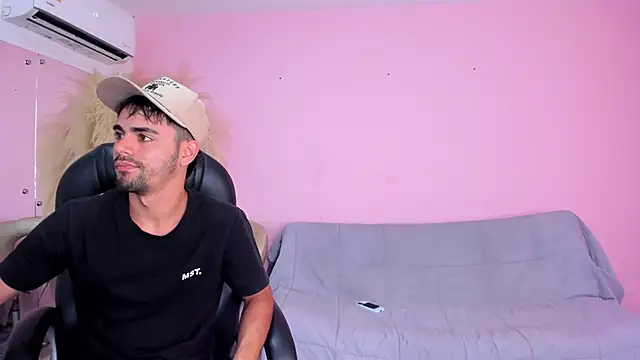 Snapshot of Bad_Boys777 chatting on January 31, 2026, 8:40 pm Bad Boys777 online show from January 31, 2026, 8:40 pm