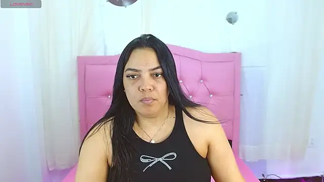 Snapshot of Artemisia-22 chatting on May 26, 2026, 7:01 pm Artemisia-22 online show from May 26, 2026, 7:01 pm