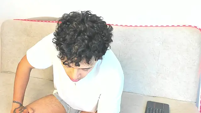  Alex Colton online show from April 21, 2026, 2:51 am