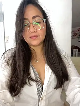 alisbloom online show from February 17, 2026, 6:05 pm