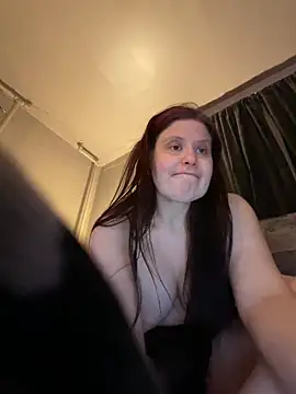 Snapshot of JulietteLatte chatting on February 15, 2026, 2:45 am JulietteLatte online show from February 15, 2026, 2:45 am