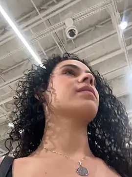 SirenStell0 online show from April 17, 2026, 5:27 pm