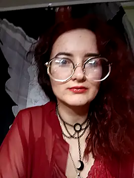 Snapshot of Persefoha chatting on February 16, 2026, 8:07 pm Persefoha online show from February 16, 2026, 8:07 pm