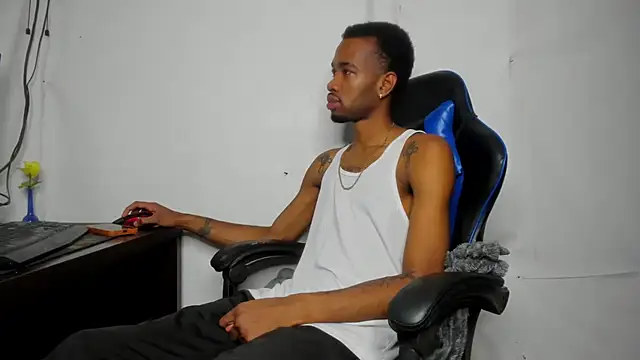 Snapshot of Kofi_exotic_2 chatting on June 26, 2026, 12:27 am Kofi exotic 2 online show from June 26, 2026, 12:27 am