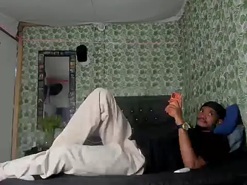 Snapshot of Kofi_exotic_2 chatting on May 19, 2026, 12:04 am Kofi exotic 2 online show from May 19, 2026, 12:04 am