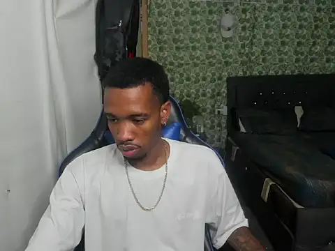 Snapshot of Kofi_exotic_2 chatting on June 17, 2026, 5:45 pm Kofi exotic 2 online show from June 17, 2026, 5:45 pm