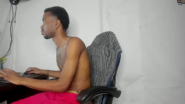 Snapshot of Kofi_exotic_2 chatting on July 12, 2026, 12:44 am Kofi exotic 2 online show from July 12, 2026, 12:44 am