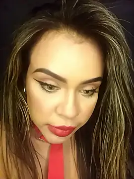 Snapshot of moannapozzy chatting on February 15, 2026, 7:51 am moannapozzy online show from February 15, 2026, 7:51 am