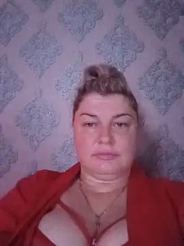 KristinaLowq online show from May 26, 2026, 9:13 pm