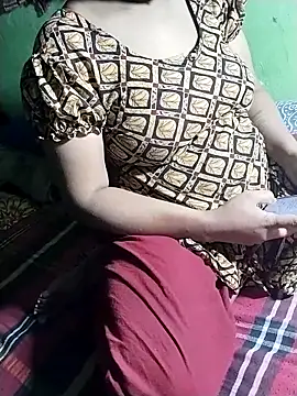 Snapshot of Romantic-Couple999 chatting on February 7, 2026, 5:32 pm Romantic-Couple999 online show from February 7, 2026, 5:32 pm