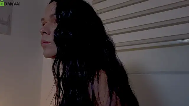 verodeli online show from November 2, 2025, 6:35 pm