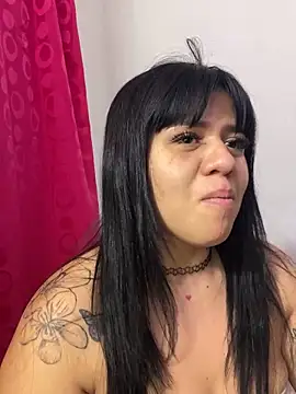 Snapshot of Luna_bigtitss777 chatting on February 14, 2026, 5:40 am Luna bigtitss777 online show from February 14, 2026, 5:40 am