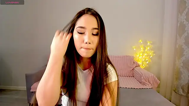 Snapshot of mayameilin chatting on February 5, 2026, 1:07 pm mayameilin online show from February 5, 2026, 1:07 pm