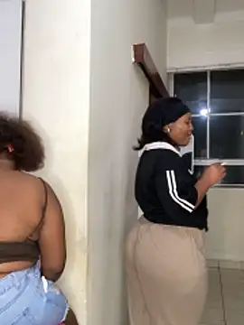 MeekyCurvyAss online show from May 22, 2026, 8:18 pm