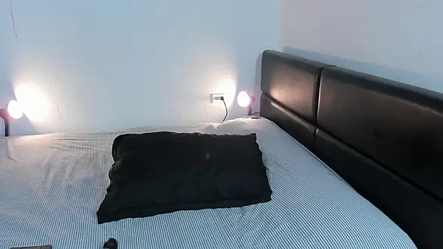 AshlyViper online show from March 22, 2026, 9:27 pm