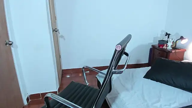 Snapshot of AshlyViper chatting on February 27, 2026, 11:21 am AshlyViper online show from February 27, 2026, 11:21 am