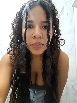 Snapshot of AshlyViper chatting on February 15, 2026, 10:52 pm AshlyViper online show from February 15, 2026, 10:52 pm