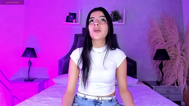 KarelyMitchel online show from March 9, 2026, 12:52 pm