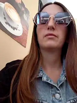 Snapshot of Alexdevil92 chatting on May 17, 2026, 8:58 am Alexdevil92 online show from May 17, 2026, 8:58 am