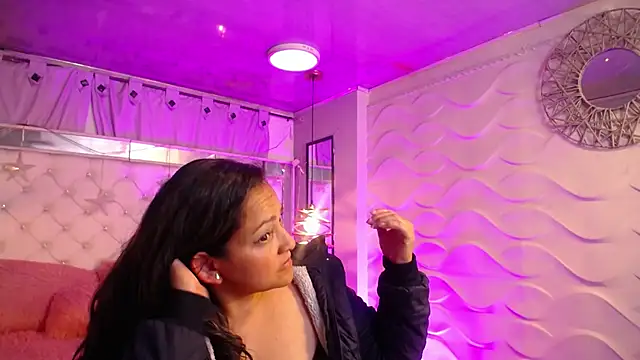 Snapshot of Rhachel_evans chatting on February 20, 2026, 6:59 am Rhachel evans online show from February 20, 2026, 6:59 am