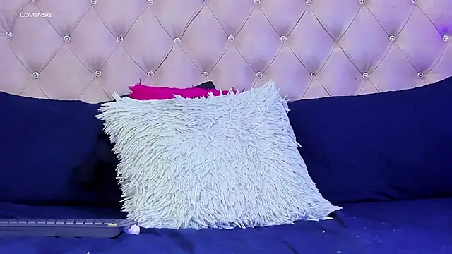 Vero Ivanova online show from July 8, 2026, 8:53 pm