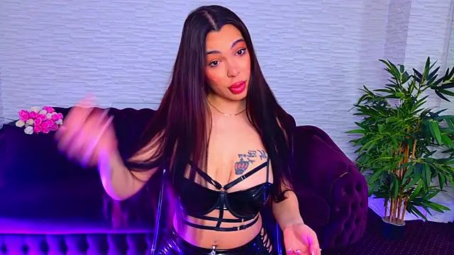 MollyDolley online show from February 19, 2026, 8:17 pm