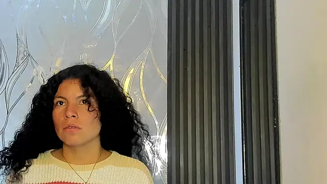 Snapshot of Zoe-yanin chatting on February 12, 2026, 7:02 pm Zoe-yanin online show from February 12, 2026, 7:02 pm